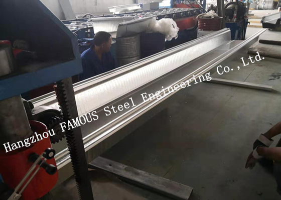 CHINA Galvanisierte zusammengesetzte Boden-Plattform-Stahlmaschine für das Errichten und Bau fournisseur